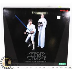 STAR WARS LUKE SKYWALKER & PRINCESS LEIA