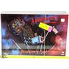 Image 1 : A NIGHTMARE ON ELM STREET ACCESSORY SET.