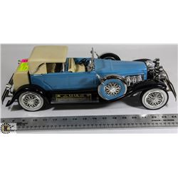 DUESENBURG JIM BEAM DECANTER, FULL & SEALED 750ML