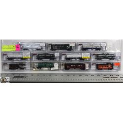 LOT OF 11 TRAINS CARS, N-SCALE