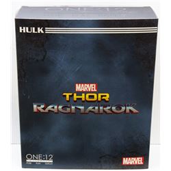 THOR RAGNAROK HULK ONE:12 COLLECTIBLE FIGURE.