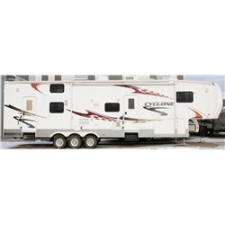 REPO! 2007 HEARTLAND CYCLONE TOY HAULER