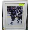 Image 1 : COLLECTIBLE SIGNED WAYNE GRETZKY PICTURE WITH COA