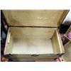 Image 3 : ANTIQUE STEAMTRUNK