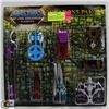 Image 1 : MASTERS OF THE UNIVERSE CLASSICS WEAPONS PACK.