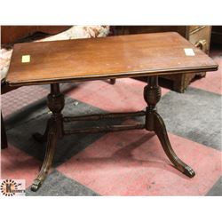 VINTAGE END TABLE, 26"X15"X17".