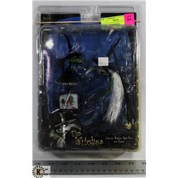 A NIGHTMARE BEFORE CHRISTMAS THE WITCHES FIGURE.
