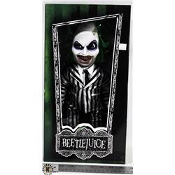 BEETLEJUICE MEZCO TOYS ACTION FIGURE.
