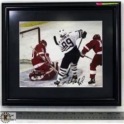 SIGNED 8X 10 MIKE COMRIE