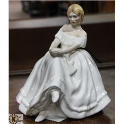 ROYAL DOULTON HEATHER PORCELAIN HN2956 FIGURE