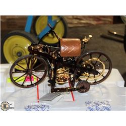 FRANKLIN MINT 1885 DAIMLER ORNAMENT