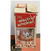 Image 1 : LITTLE CHIEF ELECTRIC SMOKER IN BOX