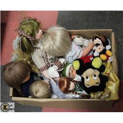 FLAT OF VINTAGE DOLLS