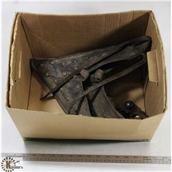 2 SETS OF BELLS AND SET OF SCOTCH TOPS