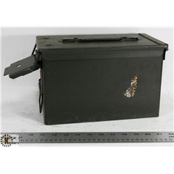 VINTAGE EAST GERMANY GASMASK IN METAL BOX