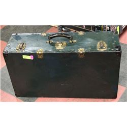 VINTAGE GREEN METAL TRAVEL TRUNK