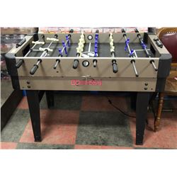 CHILDREN'S FOOSBALL TABLE AND ACCESSORIES.