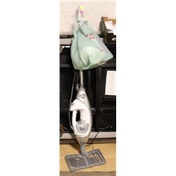 STEAM CLEANER WITH ATTACHMENTS