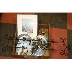 BOX OF ASSORTED ANIMAL COLLECTIBLES