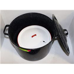 VINTAGE CANNER WITH LID AND WHITE ENAMEL PAIL