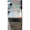 Image 1 : Pitco Commercial Covered Deep Fryer w/ 2 Baskets