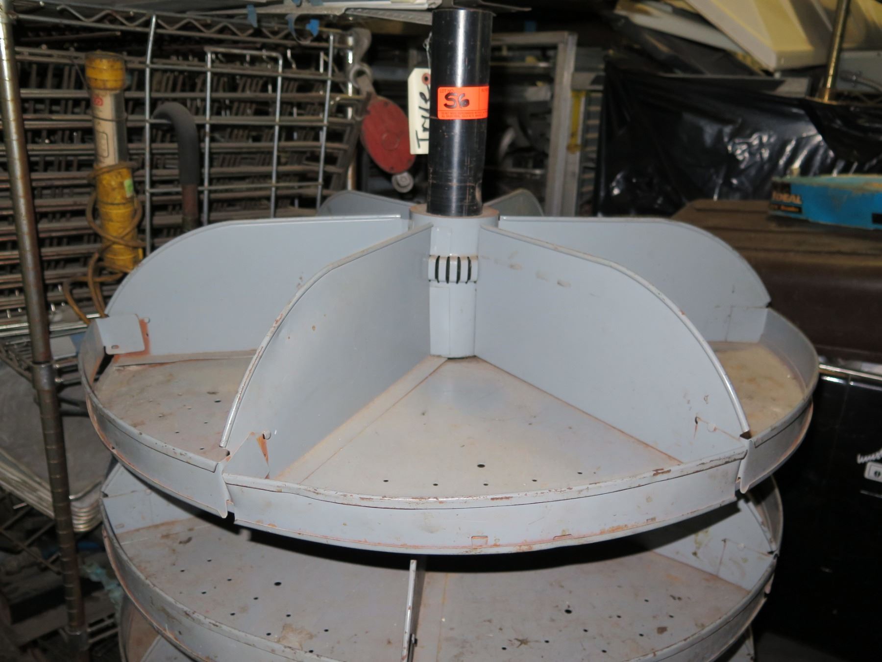 Round Multi-Tiered Rotating Storage Rack