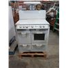 Image 2 : O'Keefe & Merritt 4-Burner Gas Range, Oven & Warming Cabinets 34.5”’W x 28.5”D x 5’H