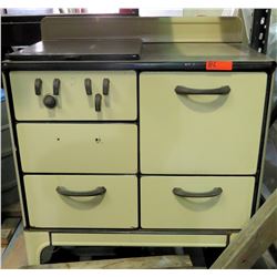 Vintage Covered Range 4-Burner Gas Range, Oven & Warming Cabinets