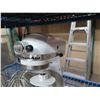 Image 2 : KitchenAid Counter Top Mixer, Bowl & Accessories
