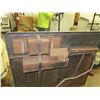 Image 11 : Marlboro Universal Vintage Covered 4-Burner Natural Gas Stove & Oven
