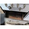 Image 8 : Marlboro Universal Vintage Covered 4-Burner Natural Gas Stove & Oven
