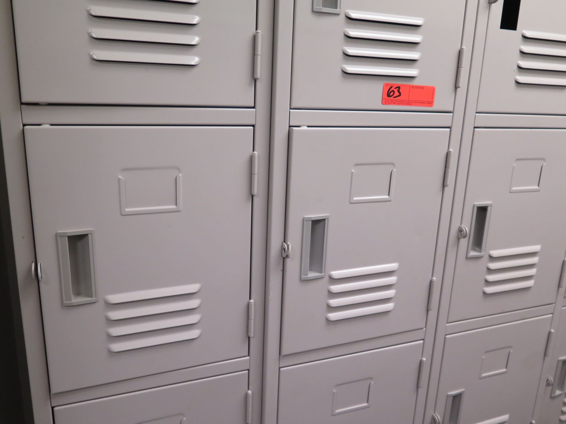 Metal Locker Unit w/ 15 Individual Locking Compartments (3 vertical ...