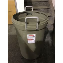 Rubber Maid 32 Gallon Container