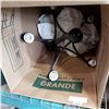 Image 1 : METAL CHANDELIER