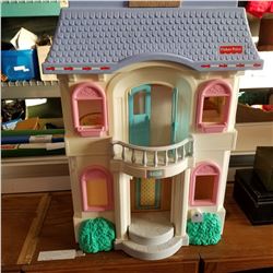 VINTAGE FISHER PRICE DOLL HOUSE