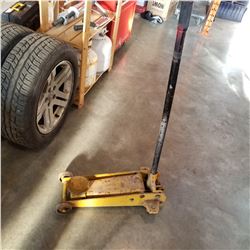 HEAVY DUTY HYDRAULIC FLOOR JACK