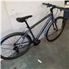 Image 2 : GREY REID BIKE
