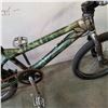 Image 2 : GREEN AND GREY NO NAME BMX BIKE