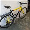 Image 3 : BLACK AND YELLOW GMC BIKE