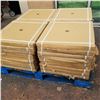 Image 4 : 396 SQ/FT 12 POCELAIN TILE IN 20 x 20 PANELS