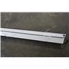 Image 2 : RETRACTABLE SCREEN DOOR NO BOX