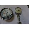 Image 3 : BOAT GAUGE AND TEMPERATURE GAUGE