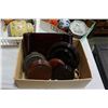 Image 2 : 2 TRAYS OF EASTERN COLLECTABLES, GINIGER JARS, MINI ROOM DIVIDERS