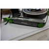 Image 3 : IROBOT LOOJ AND ROOMBA