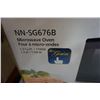 Image 2 : WHITE PANASONIC MICROWAVE