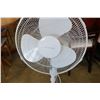 Image 2 : HOMESTYLES WHITE FLOOR FAN