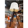 Image 1 : TRIPOD TABLE LAMP