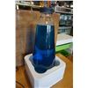 Image 2 : 3FT TALL LAVA LAMP W/ INTERCHANGEABLE BLUE GLASS