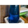 Image 3 : 3FT TALL LAVA LAMP W/ INTERCHANGEABLE BLUE GLASS