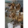 Image 1 : WOODEN BIRDHOUSE